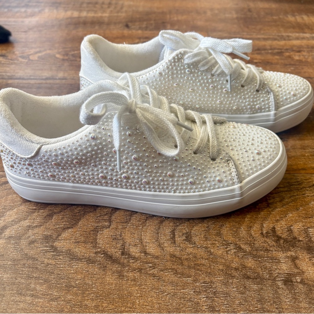 Women's White Sneakers with Rhinestone Detailing